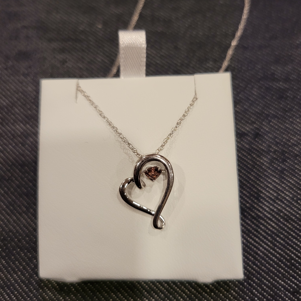 Elegant Silver Heart Pendant Necklace with Amethyst